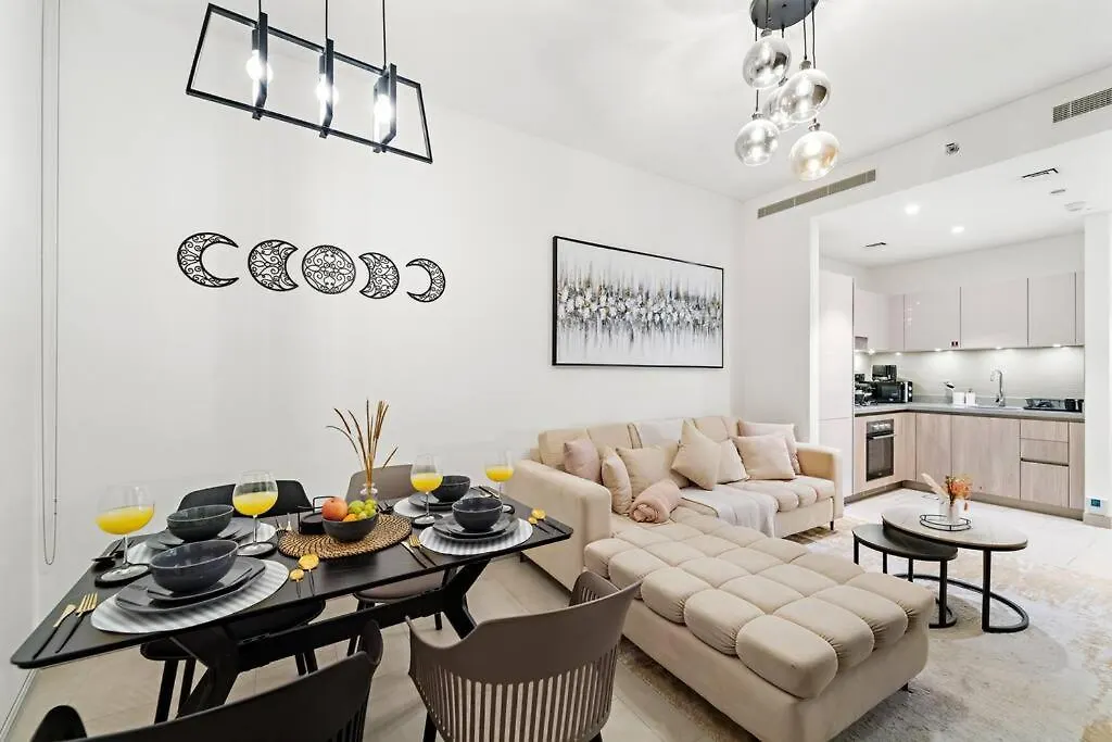Apartment First Class 2Br Lavish Living Dubai United Arab Emirates