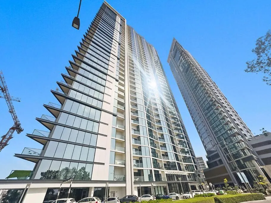 First Class 2Br Lavish Living Dubai United Arab Emirates