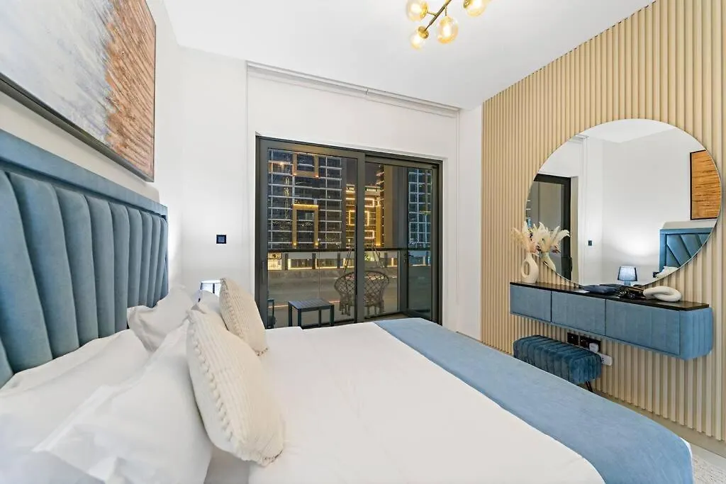 First Class 2Br Lavish Living Dubai Apartment