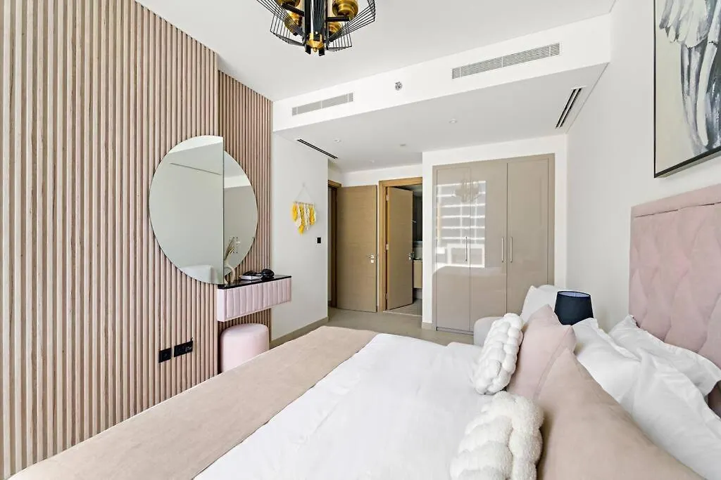 First Class 2Br Lavish Living Dubai